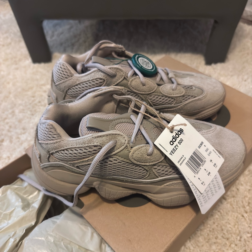 Brand New Yeezy 500